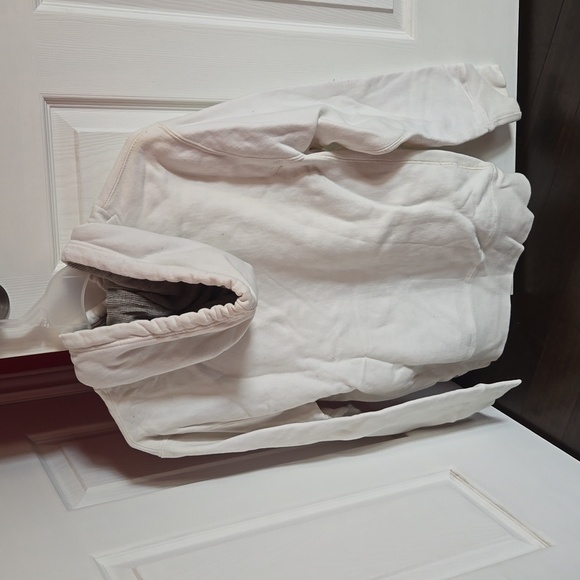 American Eagle Sweater - Picture 4 of 5